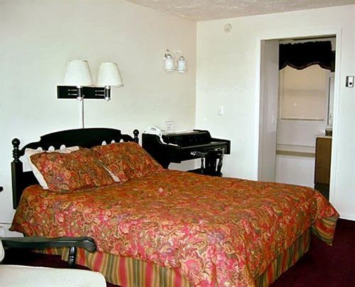 Continental Inn Cheboygan Ngoại thất bức ảnh